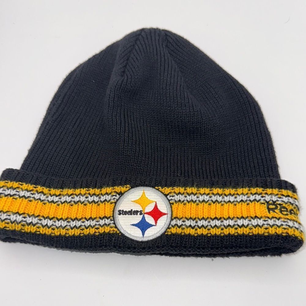 Reebok Kids' Black Beanie with Steelers Logo